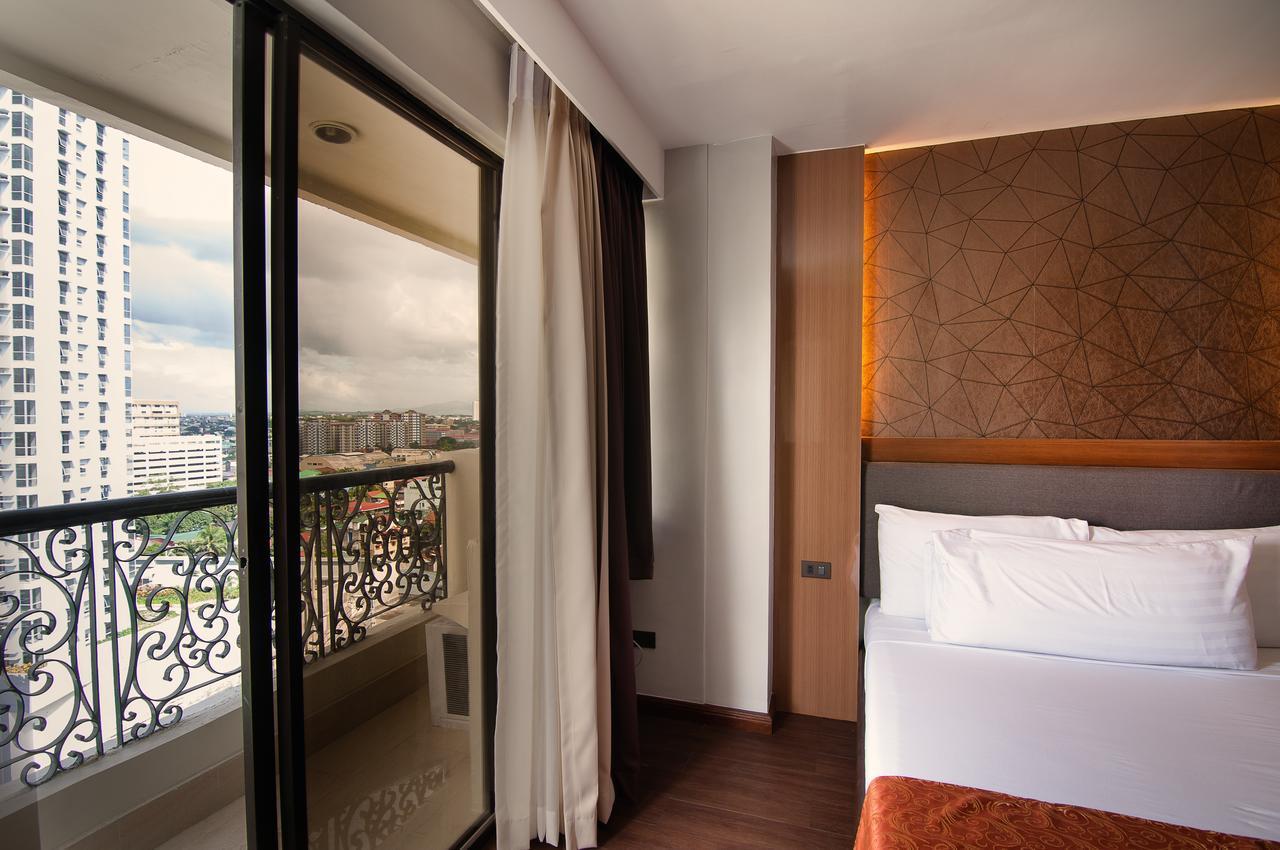 Fernandina 88 Suites Hotel Quezon City Ngoại thất bức ảnh