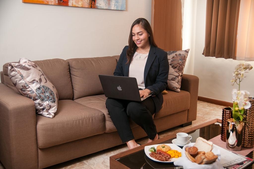 Fernandina 88 Suites Hotel Quezon City Ngoại thất bức ảnh