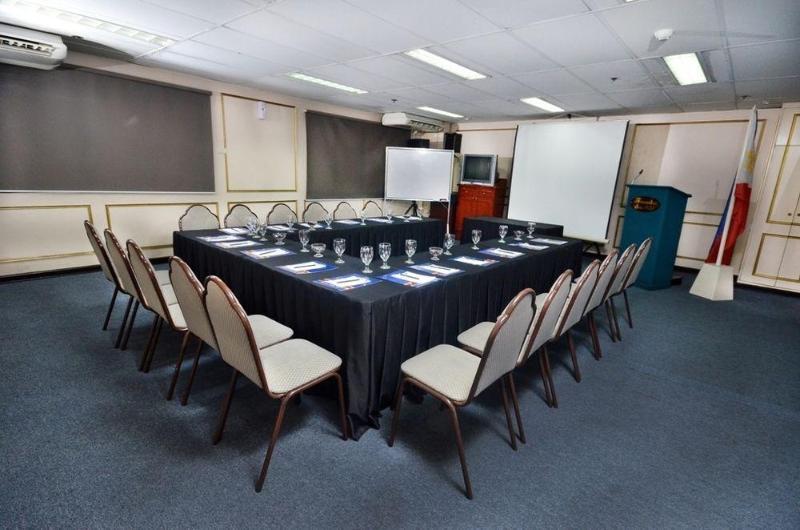 Fernandina 88 Suites Hotel Quezon City Ngoại thất bức ảnh