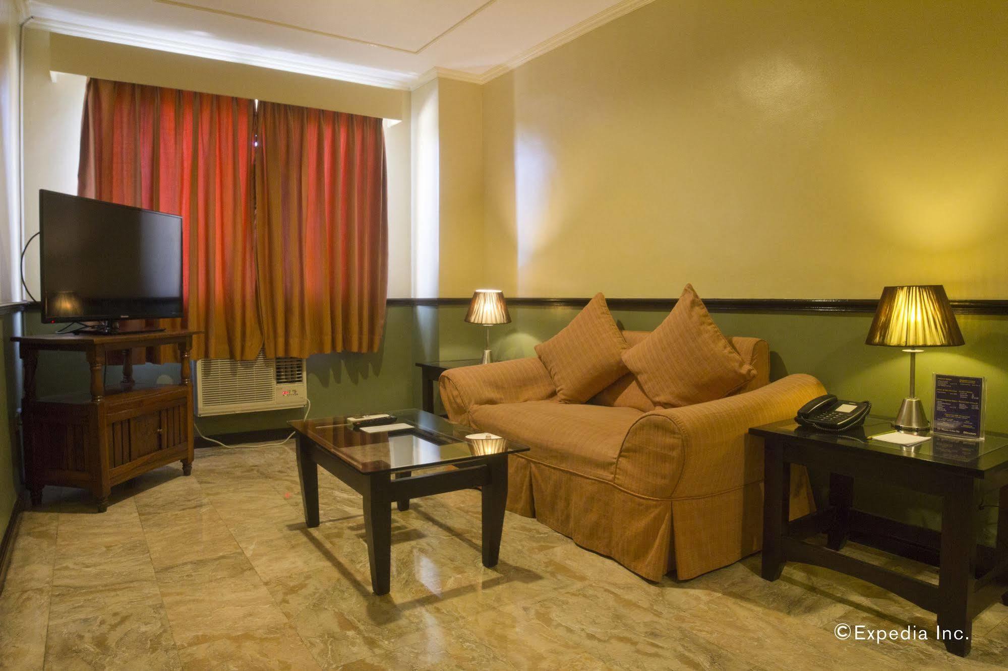 Fernandina 88 Suites Hotel Quezon City Ngoại thất bức ảnh